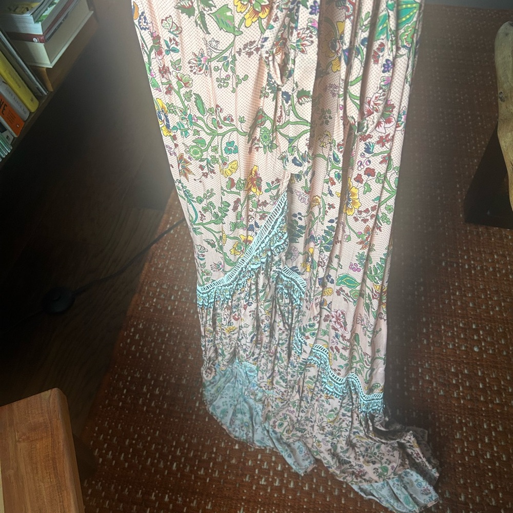 Beautiful Farm Rio Tie-Waist Maxi Dress in Blush Pink. Size Med. New with tags. - Picture 4 of 5